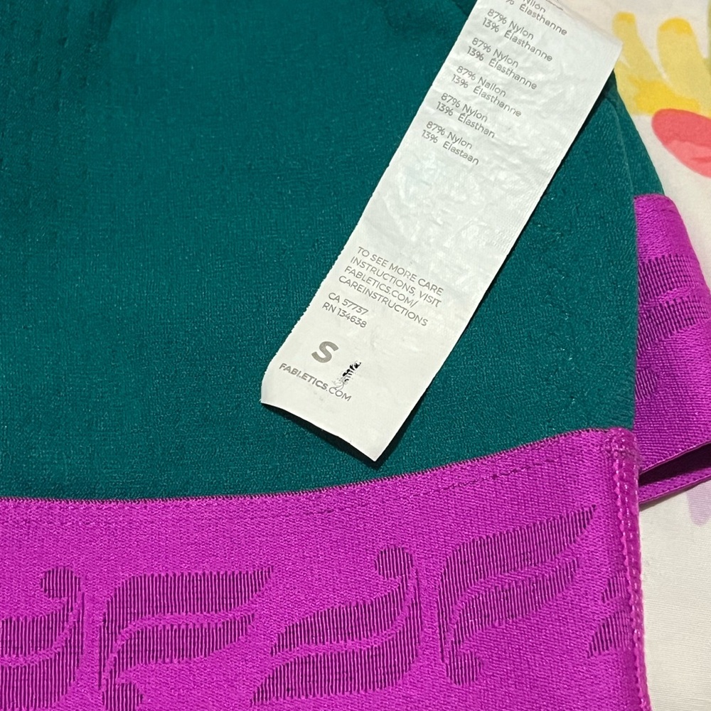 Fabletics Yoga Set - Picture 5 of 8